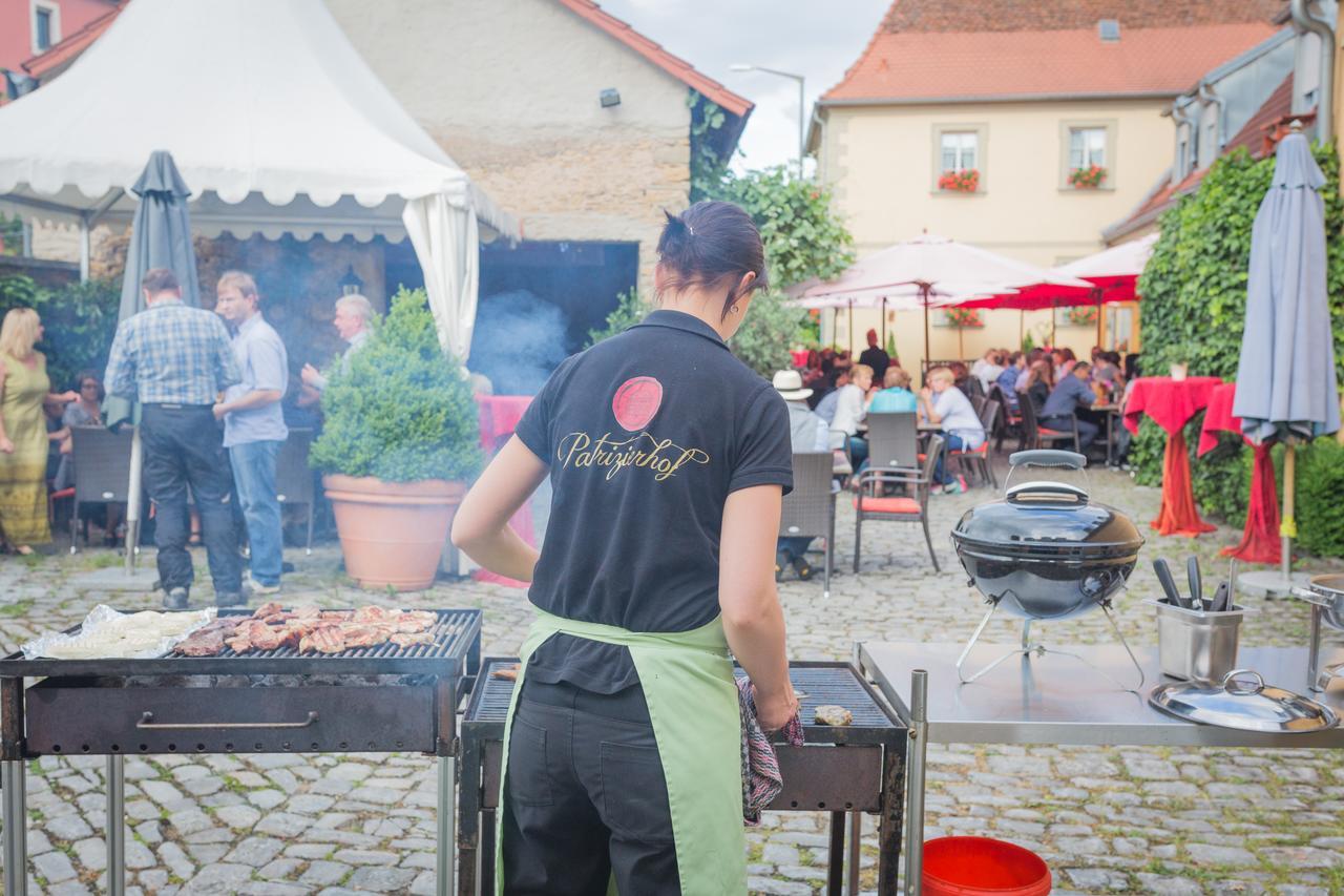 Der Patrizierhof - Weingut Gasthof Hotel - Familie Grebner Grosslangheim Kültér fotó