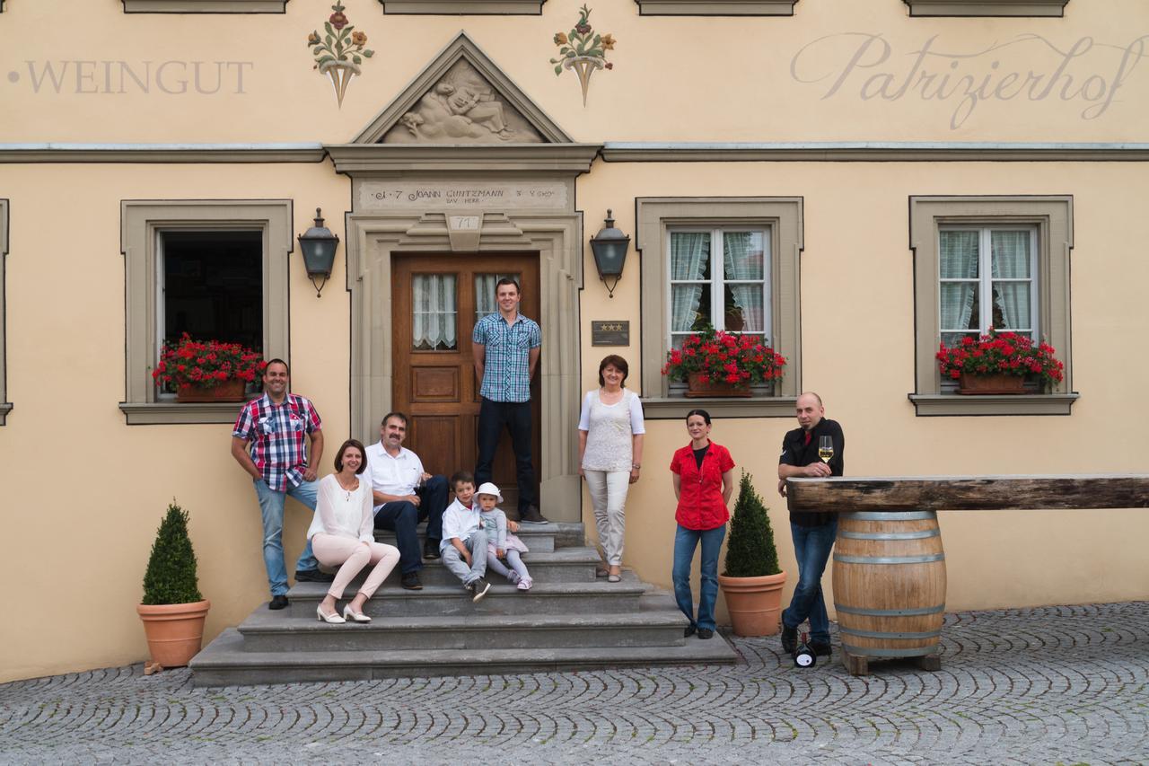 Der Patrizierhof - Weingut Gasthof Hotel - Familie Grebner Grosslangheim Kültér fotó